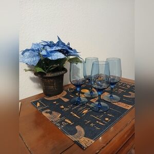 Stylish Blue Wine Glass Set